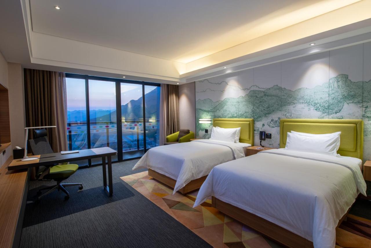 Hotel Hampton By Hilton Qingyuan Qingxin District Exterior foto